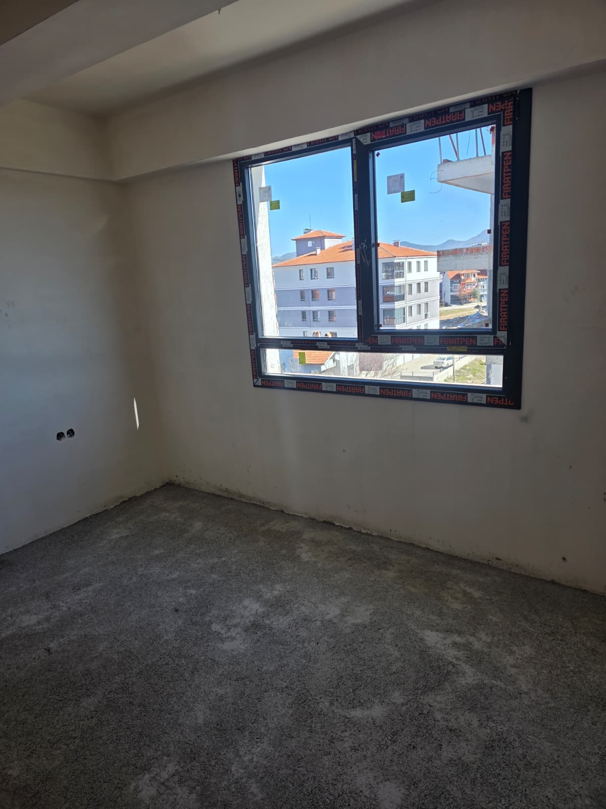 Alüminyum pencere iç mekan montajı
